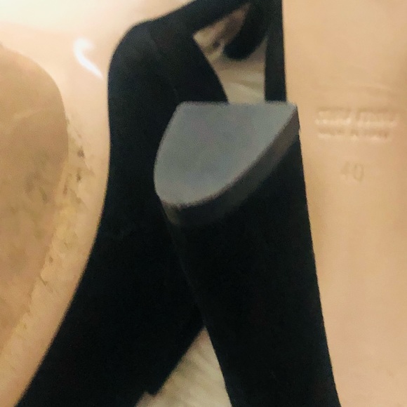 miu miu. Period!! These need no introduction!! Suede - Picture 3 of 7